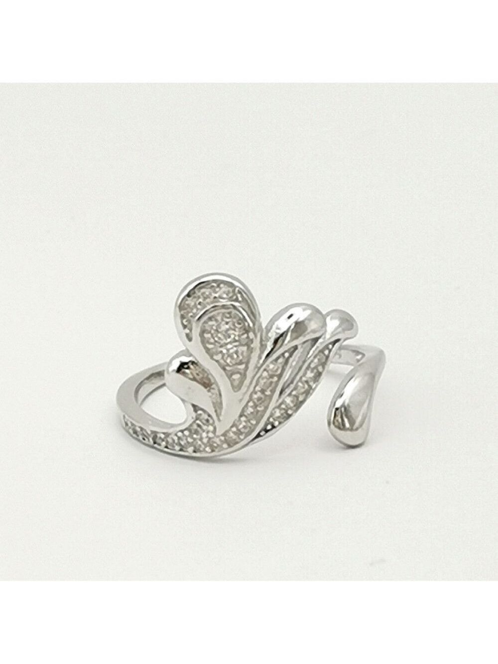Sterling silver cz cocktail ring size 6 🆕